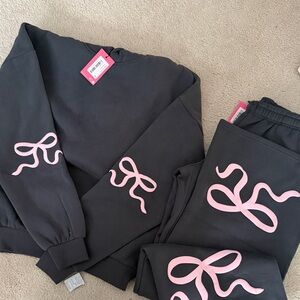 Edikted Bonney Bow detail set (sweatshirt & sweatpants size small)